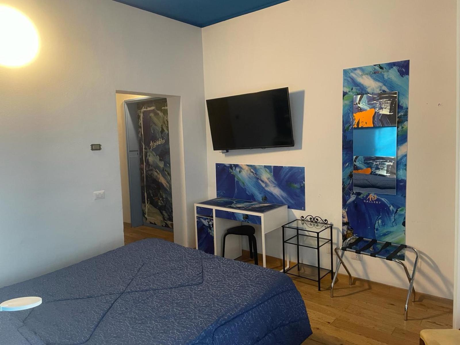 Rooms Of Love Pavia Exterior photo